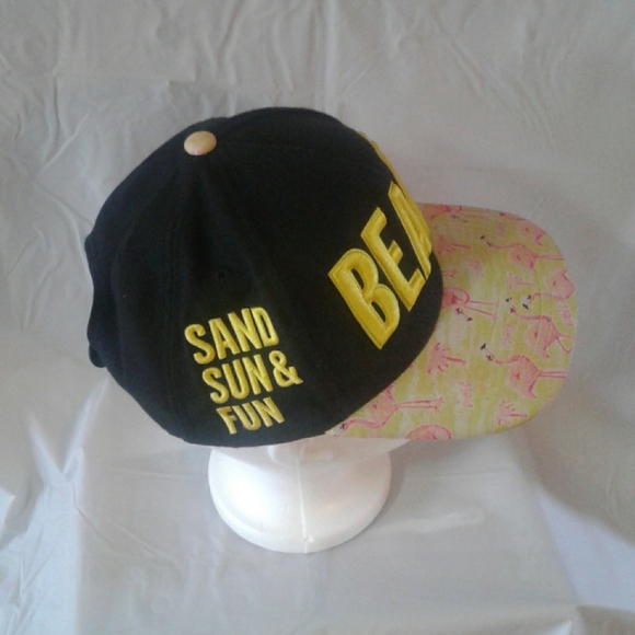 women's  Neff  beach hat adjustable flamingo design - Picture 2 of 5